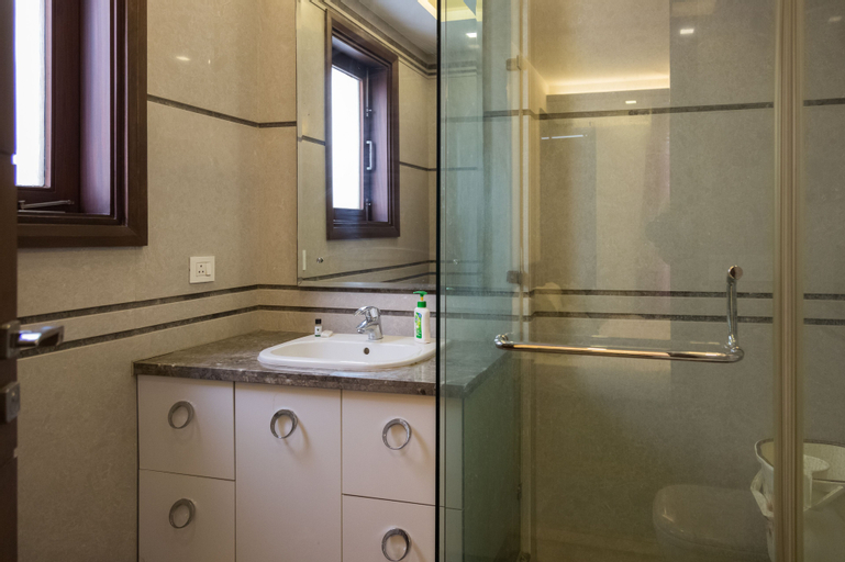 Bathroom 4