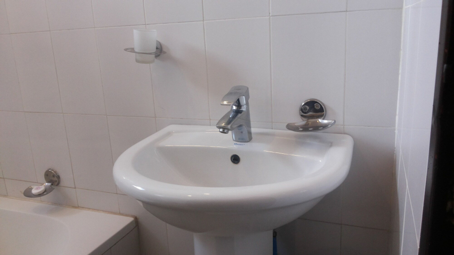 Bathroom 7