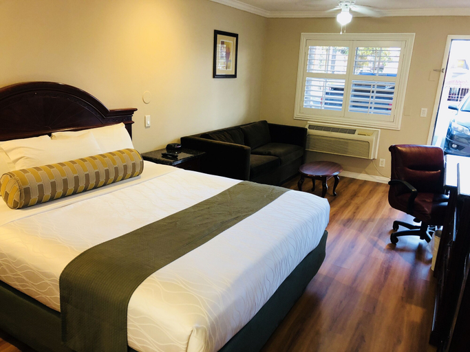 Bedroom 3, Dynasty Suites Hotel Riverside, Riverside