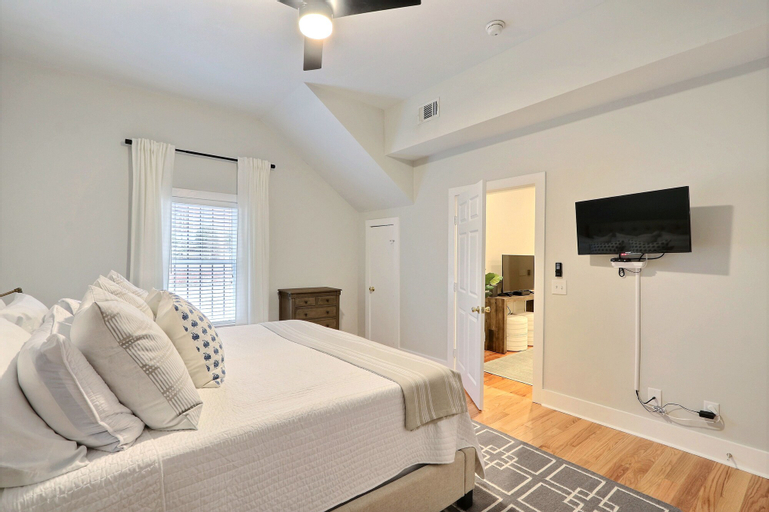 Bedroom 14