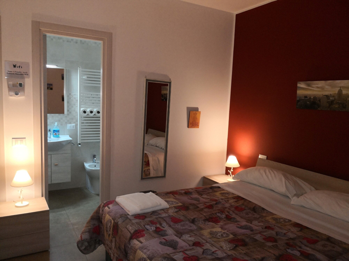 Bedroom 2, B&B La Maison, Lecce