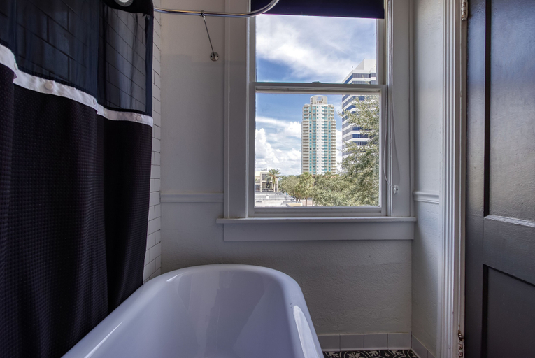 Bathroom 4, The Cordova Inn, Pinellas