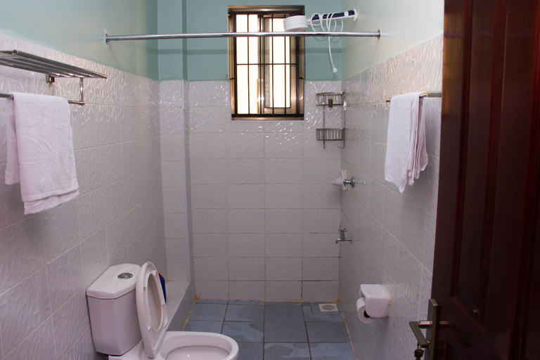 Bathroom 3, Honey Dew Stays, Mavoko