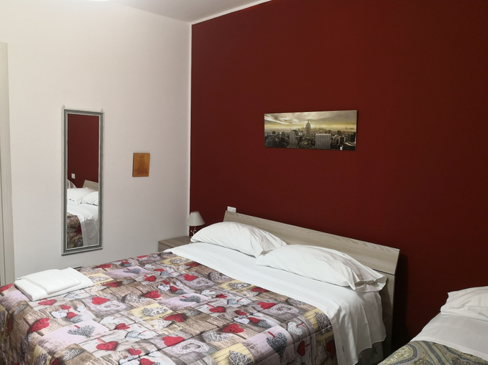 Bedroom 1, B&B La Maison, Lecce