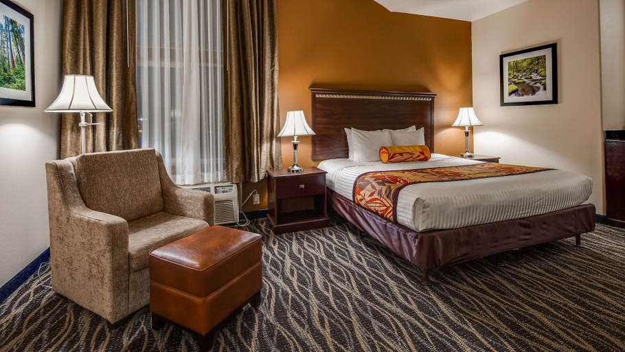 Bedroom 3, Best Western Plus Battle Ground Inn & Suites, Clark