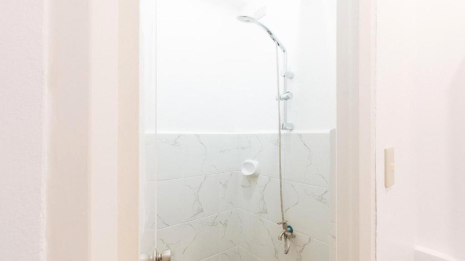 Bathroom 4