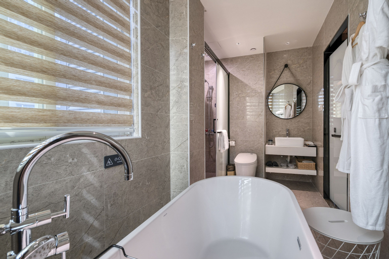 Bathroom 5