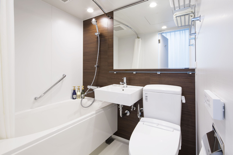 Bathroom 9