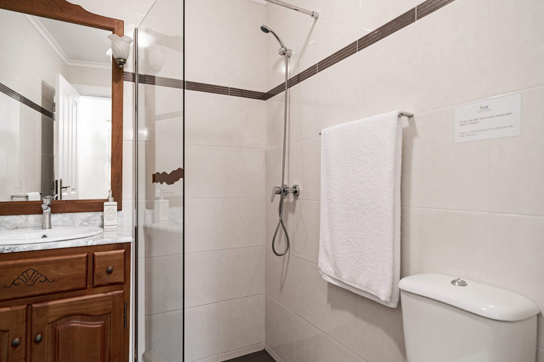 Bathroom 3, Casa da Aldeia by An Island Apart, Câmara de Lobos