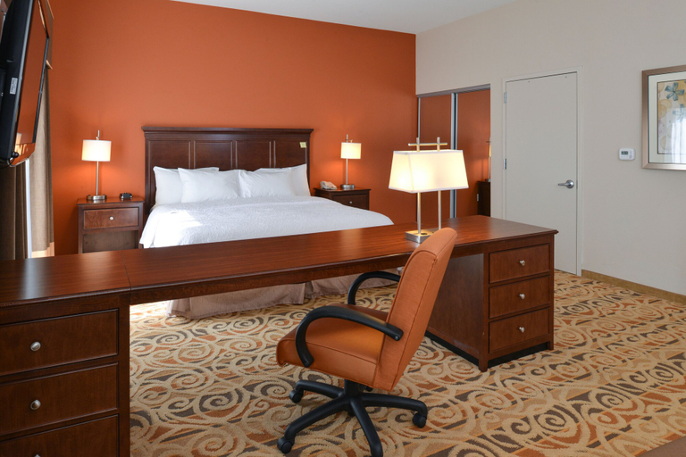 Bedroom 3, Hampton Inn & Suites Ocala, Marion