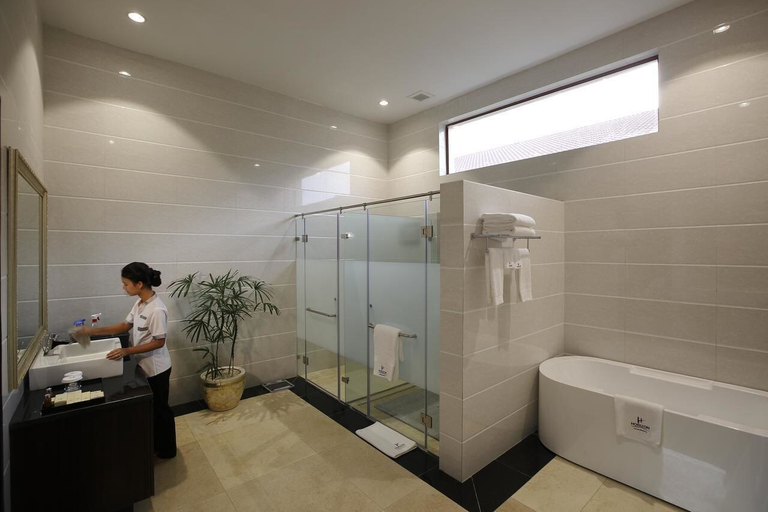 Bathroom 4, Horizon Lake View Resort Hotel, Naypyitaw