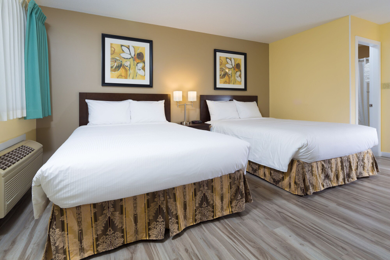 Bedroom 4, Siesta Suites, Central Okanagan