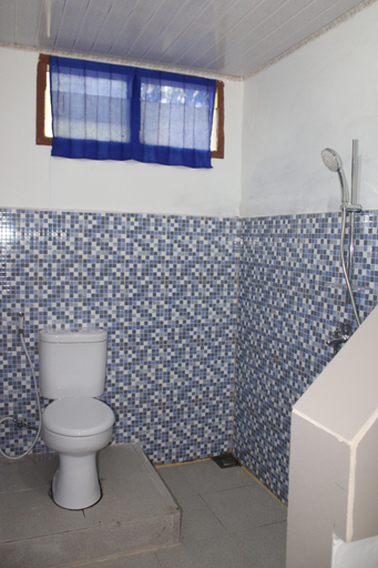 Bathroom 5, Hotel Barbara, Samosir
