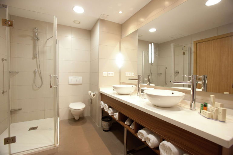 Bathroom 5