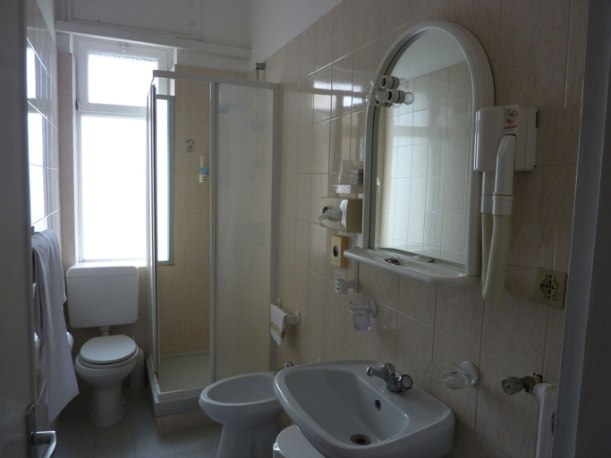 Bathroom 6