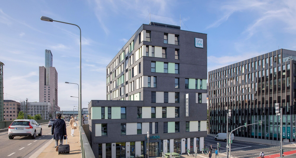 Exterior & Views 2, LyvInn Hotel Frankfurt, Frankfurt am Main