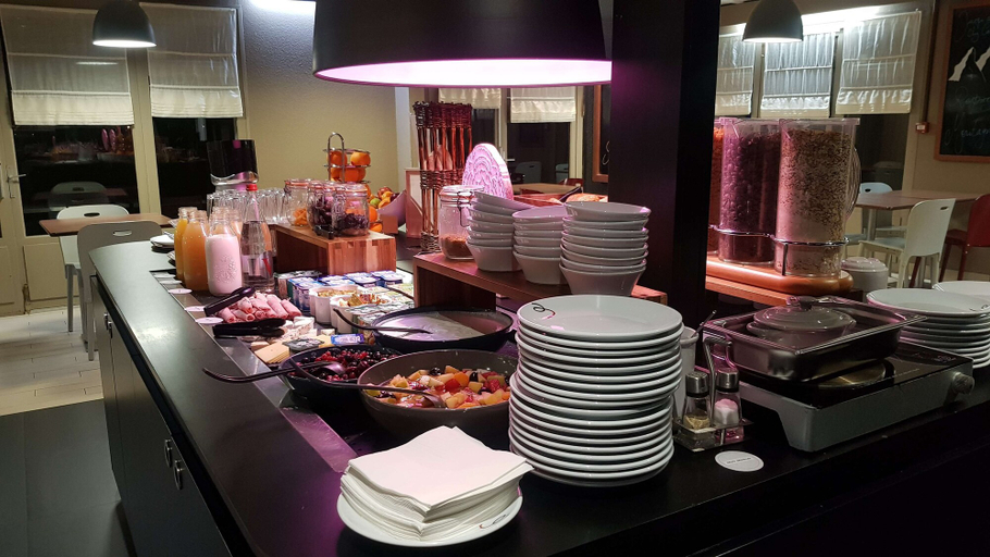 Food & Drinks 5, Hotel Campanile Saint Etienne Est - Saint Chamond, Loire