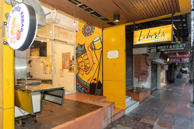 Food & Drinks 5, Liberta Hostel, Phra Nakhon