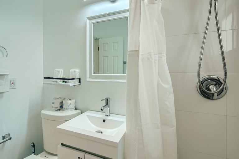 Bathroom 3, Singer Island Inn, Palm Beach