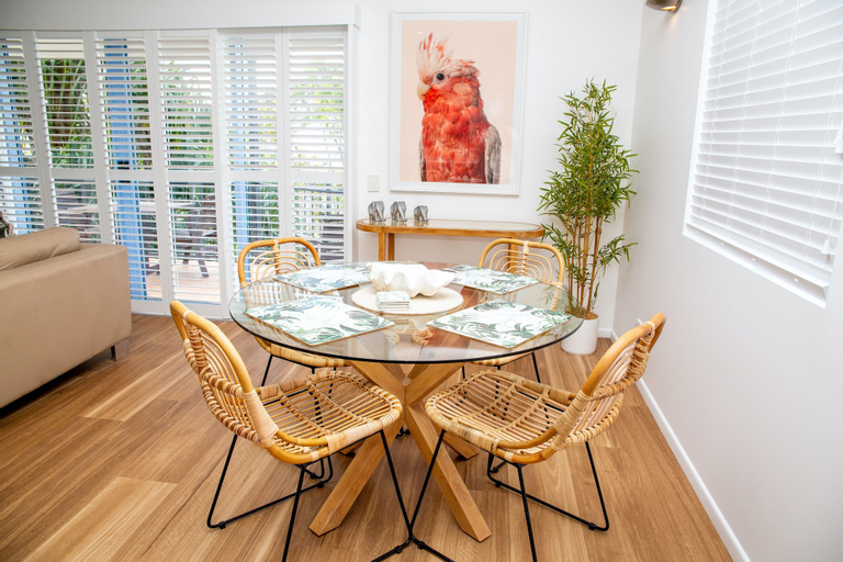 Dining Room 10