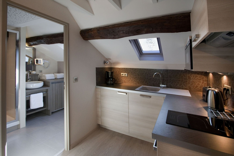 Dining Room 4