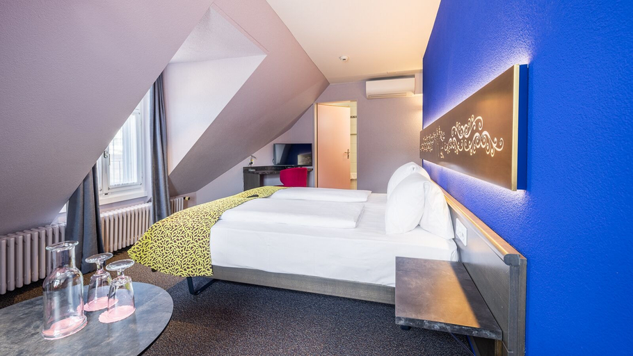 Bedroom 5, Hotel Drei Konige, Luzern