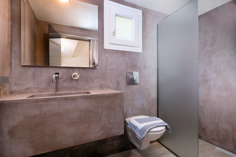 Bathroom 5, Lena Apartments, East Macedonia and Thrace