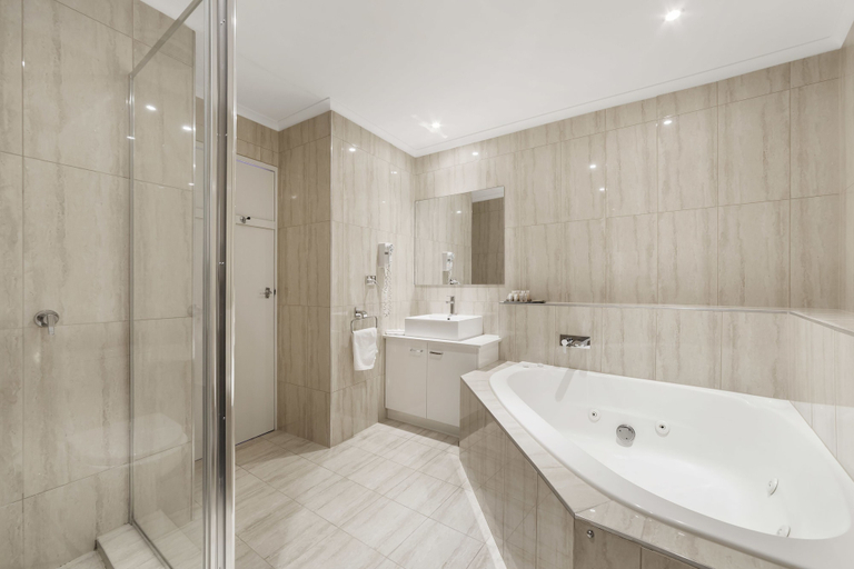 Bathroom 4, Ciloms Airport Lodge, Hume - Broadmeadows