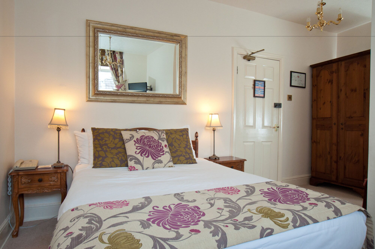 Bedroom 4, Old Hall Hotel, Derbyshire