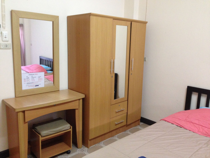 Bedroom 12