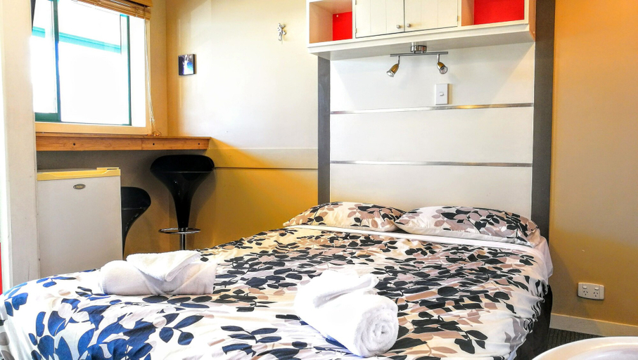 Bedroom 2, Astray Motel, Rotorua