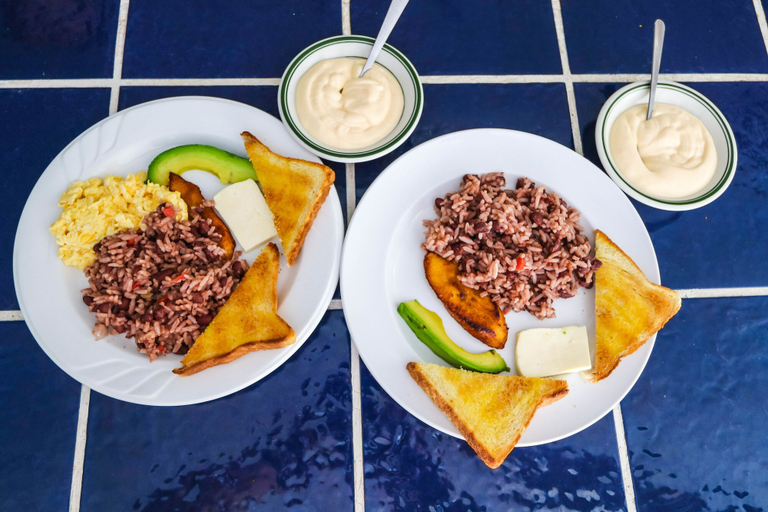 Food & Drinks 5, Hotel Flor Blanca, Aguirre