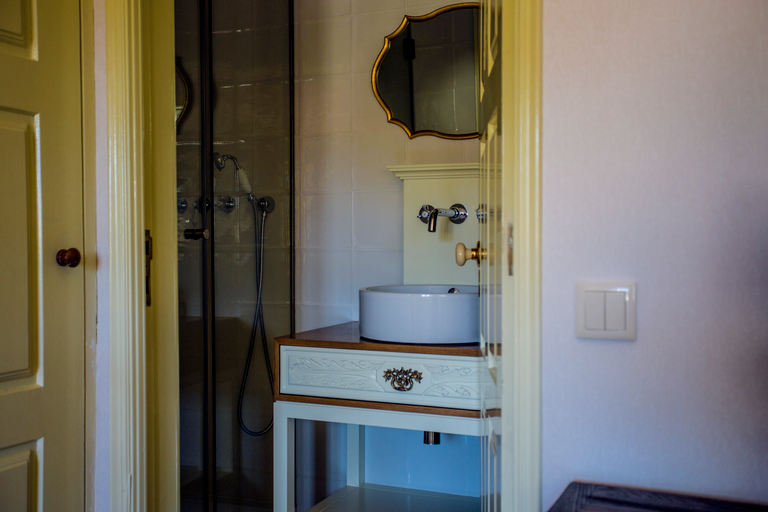 Bathroom 4