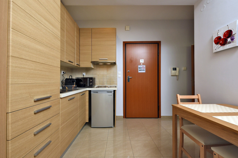 Others 4, Rigas Apartment, Central Macedonia