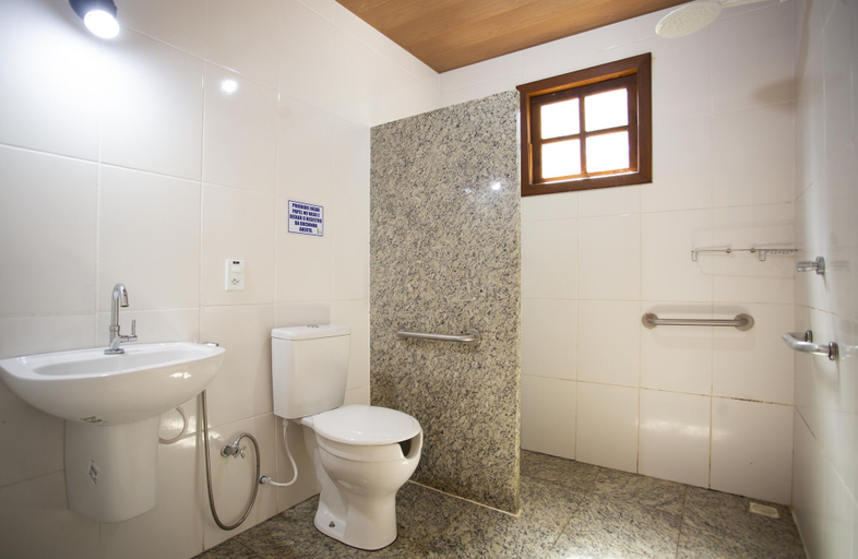 Bathroom 3, SITIO TOCA DO LEAO, Guarapari