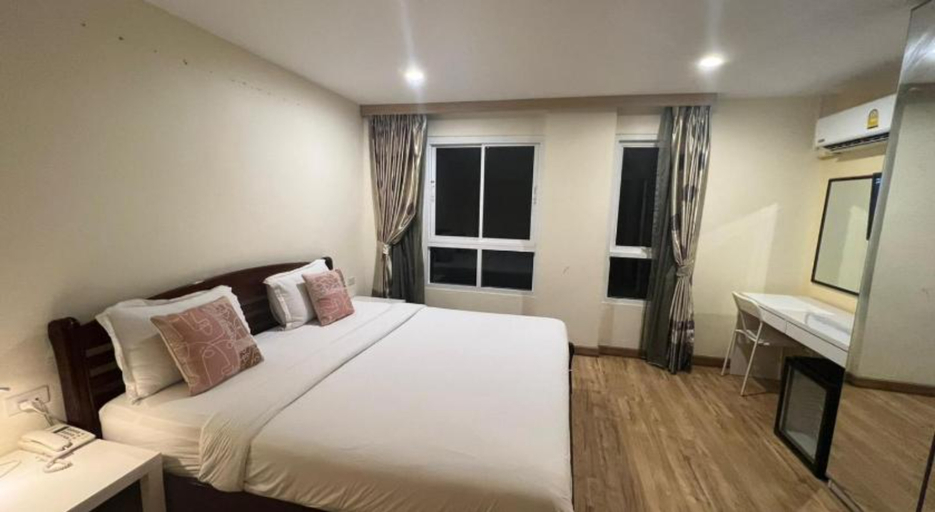 Bedroom 2, V CHECK INN SUKHUMVIT 22, Khlong Toey