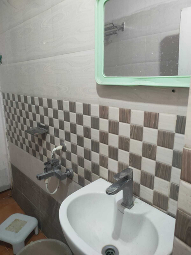 Bathroom 3, iROOMZ Hotel Diamond Park, Hyderabad