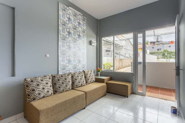Others 5, Collection O 3130 D'Valley View, Bandung
