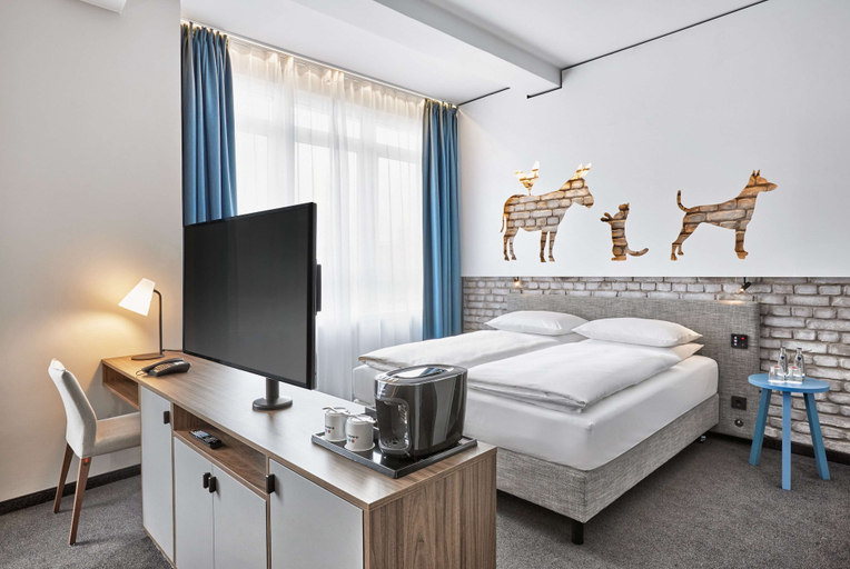 Bedroom 5, H+ Hotel Bremen, Bremen