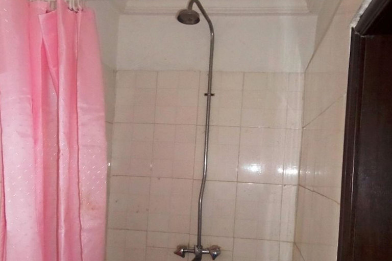 Bathroom, Wonder King Hotel, Mainland