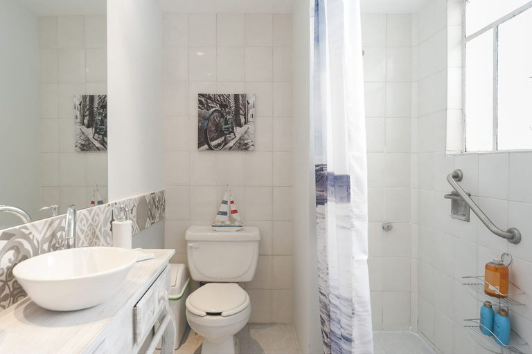 Bathroom 4, Lovely Terraza Masaryk, Mexico City