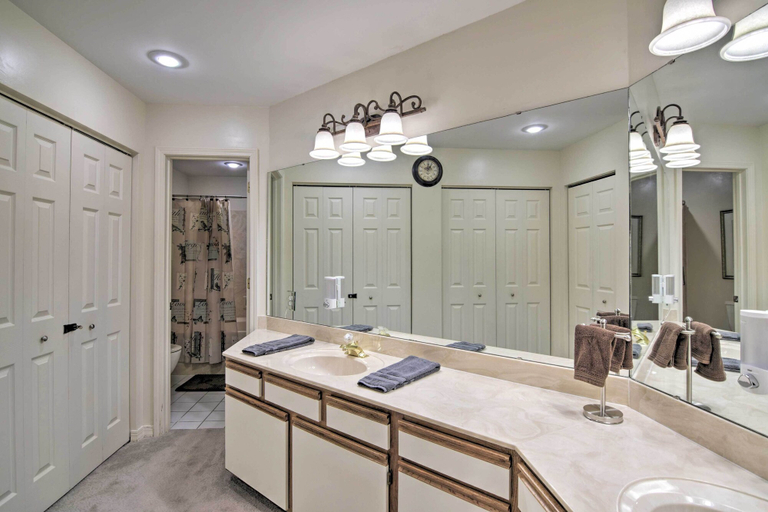 Bathroom 4, Spacious Branson Condo: 3 Mi to Table Rock Lake!, Taney