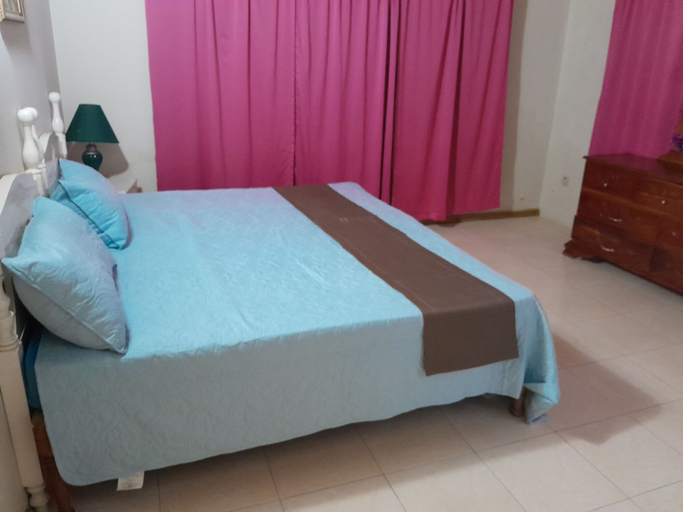 Bedroom 3, Villa Chinnor