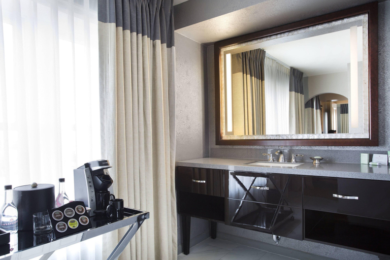Bathroom 4, Ambassador Hotel Tulsa, Autograph Collection, Tulsa