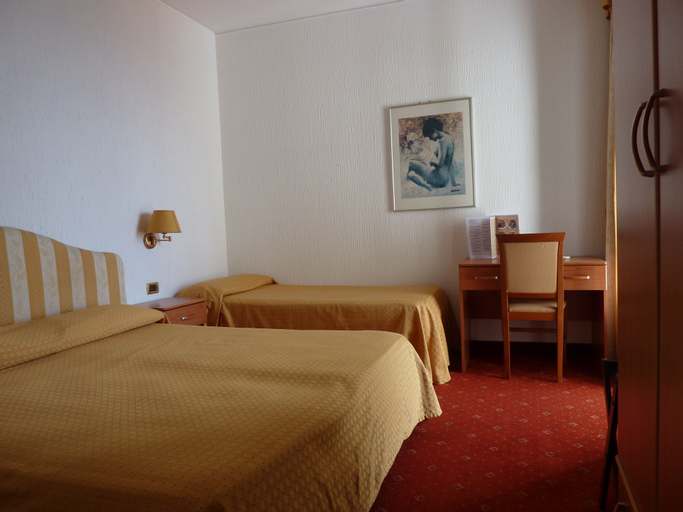 Bedroom 14