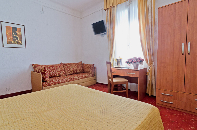 Bedroom 25