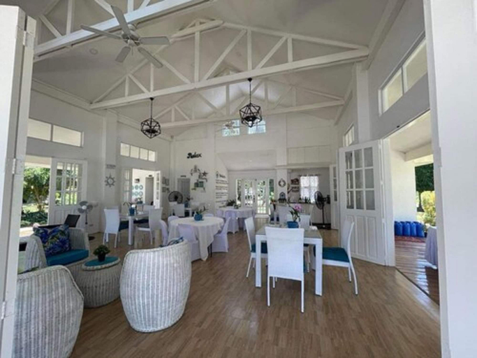 Food & Drinks 5, Kehalani Beach Resort by Cocotel, Perez