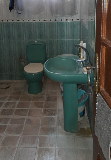 Bathroom 4, Rayan pyramids view, Unorganized in Al Jizah