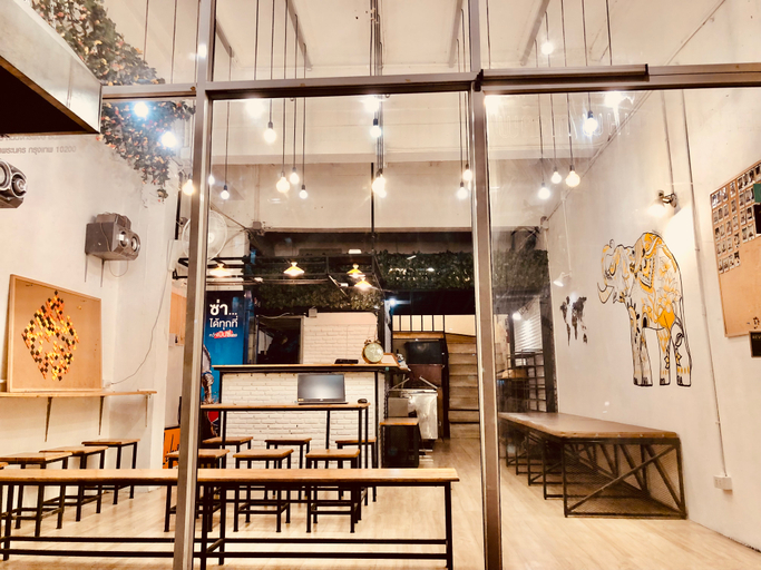 Food & Drinks 4, Liberta Hostel, Phra Nakhon