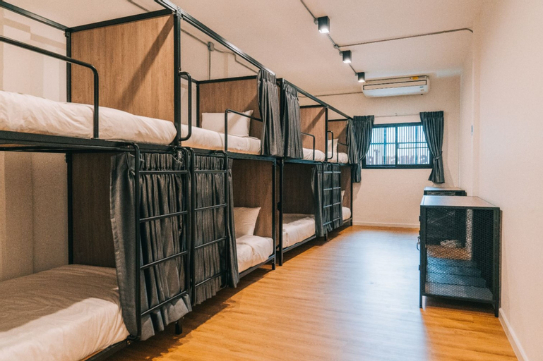 Bedroom 27